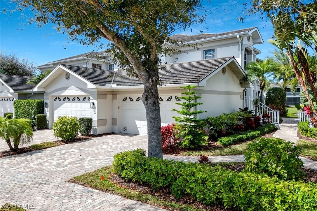 5095 Yacht Harbor Drive #203, Naples, FL 34112 photo 2