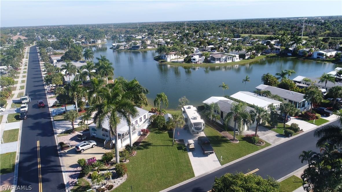 1002 Silver Lakes Boulevard, Naples, FL 34114 photo 2