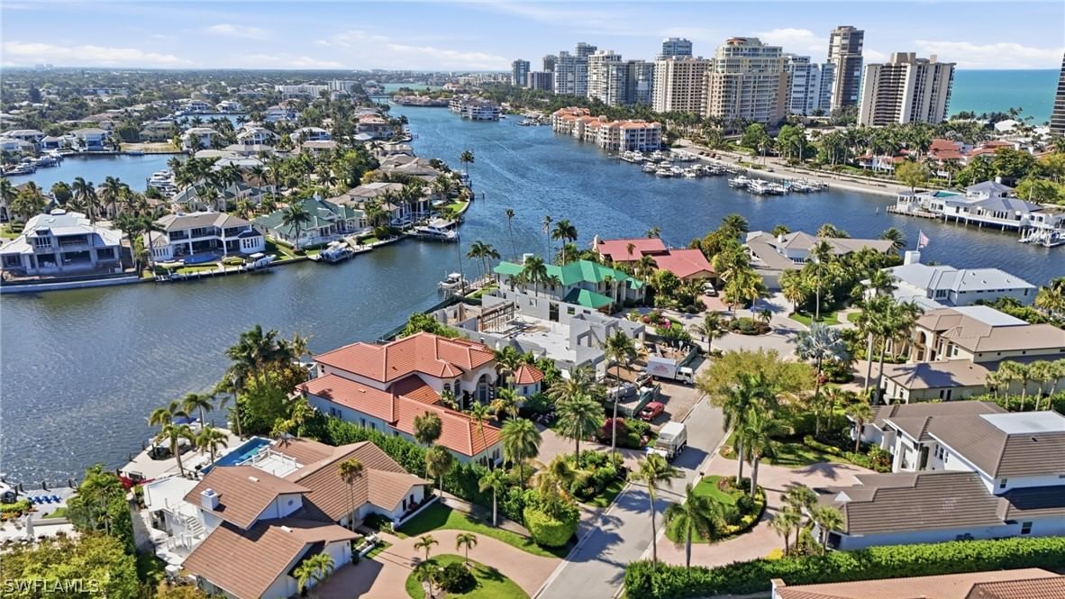 310 Pirates Bight, Naples, FL 34103 photo 5