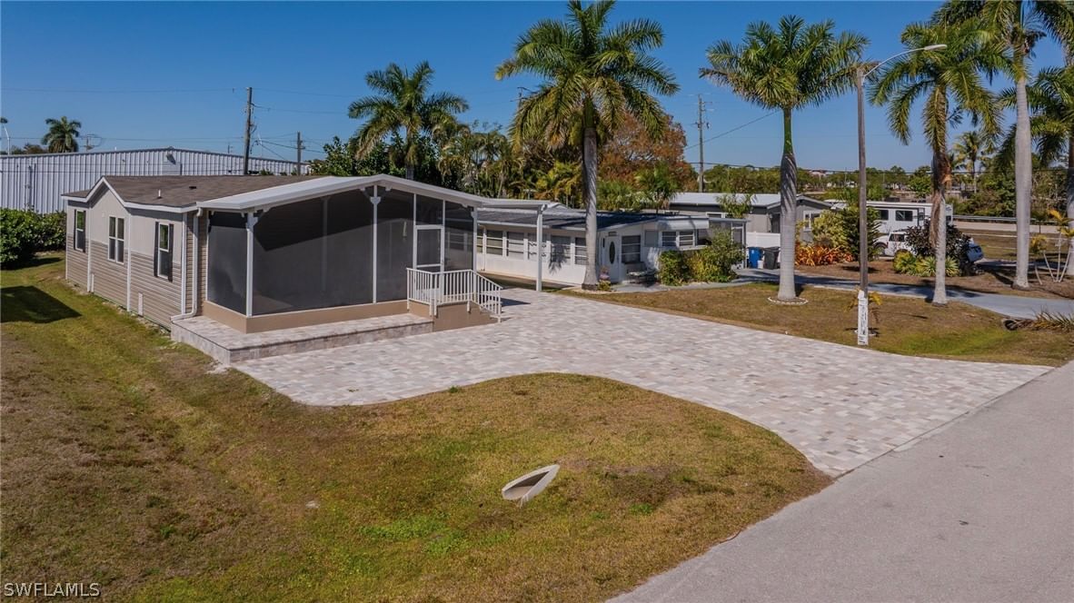 16050 Tierra Plaza, Fort Myers, FL 33908 photo 3