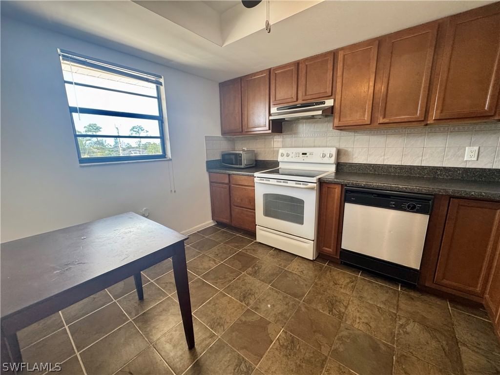 9395 Pennsylvania Avenue #37, Bonita Springs, FL 34135 photo 3