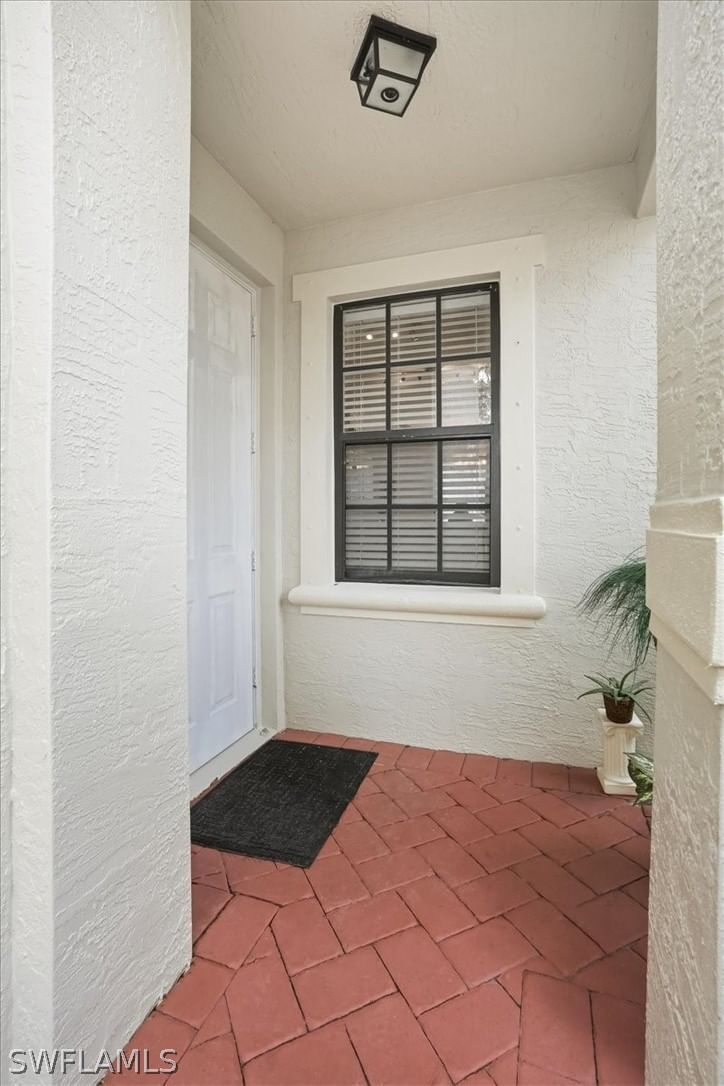 7576 Bristol Circle, Naples, FL 34120 photo 2