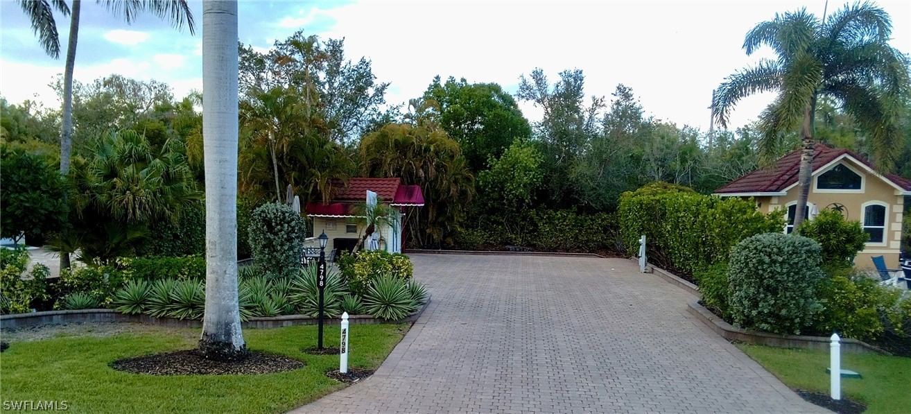 4798 Southern Breeze Drive, Naples, FL 34114 photo 2