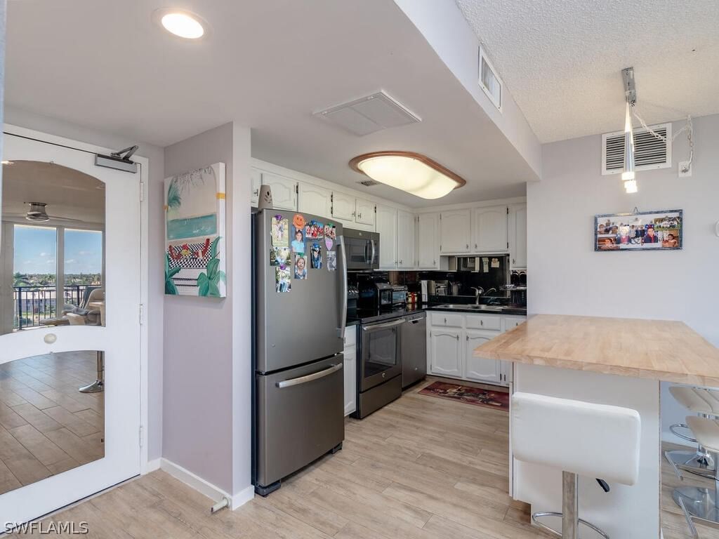 180 Seaview Court #612, Marco Island, FL 34145 photo 3