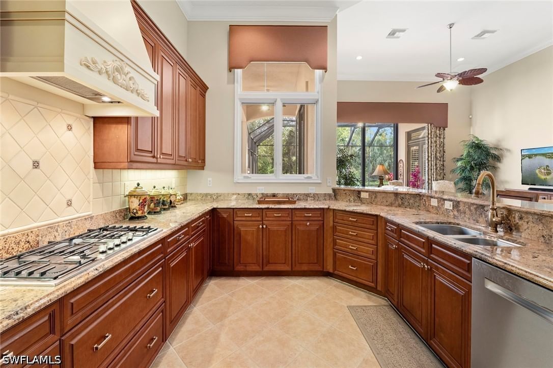 18071 Lagos Way, Naples, FL 34110 photo 5