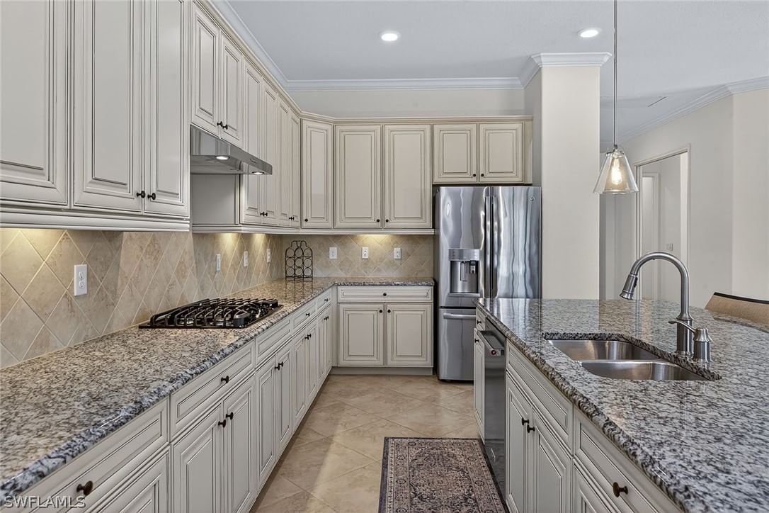 3001 Aviamar Circle, Naples, FL 34114 photo 3