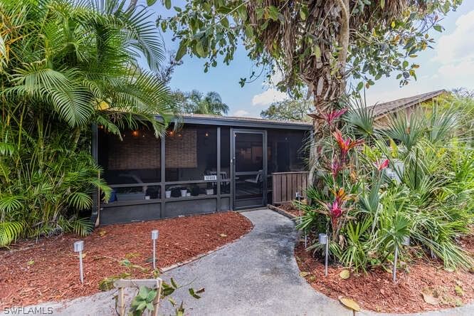 17308 Timber Oak Lane, Fort Myers, FL 33908 photo 2