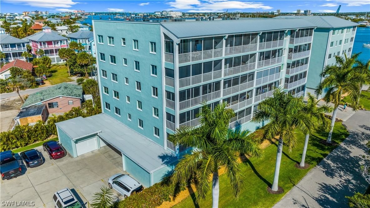 345 Mango Street #406, Fort Myers Beach, FL 33931 photo 2
