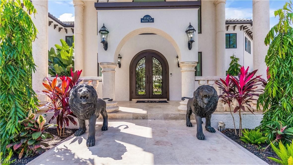 13323 Rosewood Lane, Naples, FL 34119 photo 4