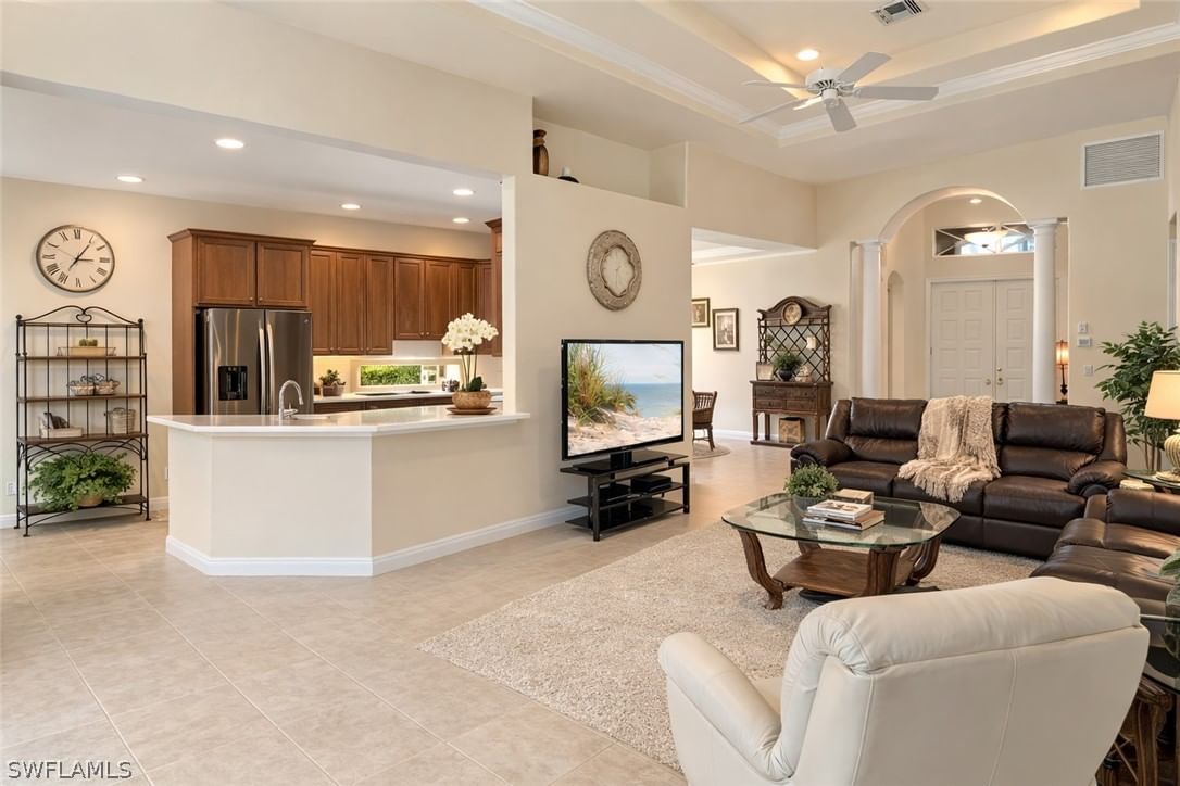 4832 Cerromar Drive, Naples, FL 34112 photo 2