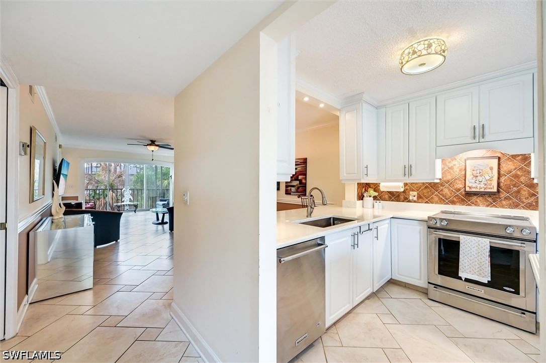 3032 Sandpiper Bay Circle #G205, Naples, FL 34112 photo 4