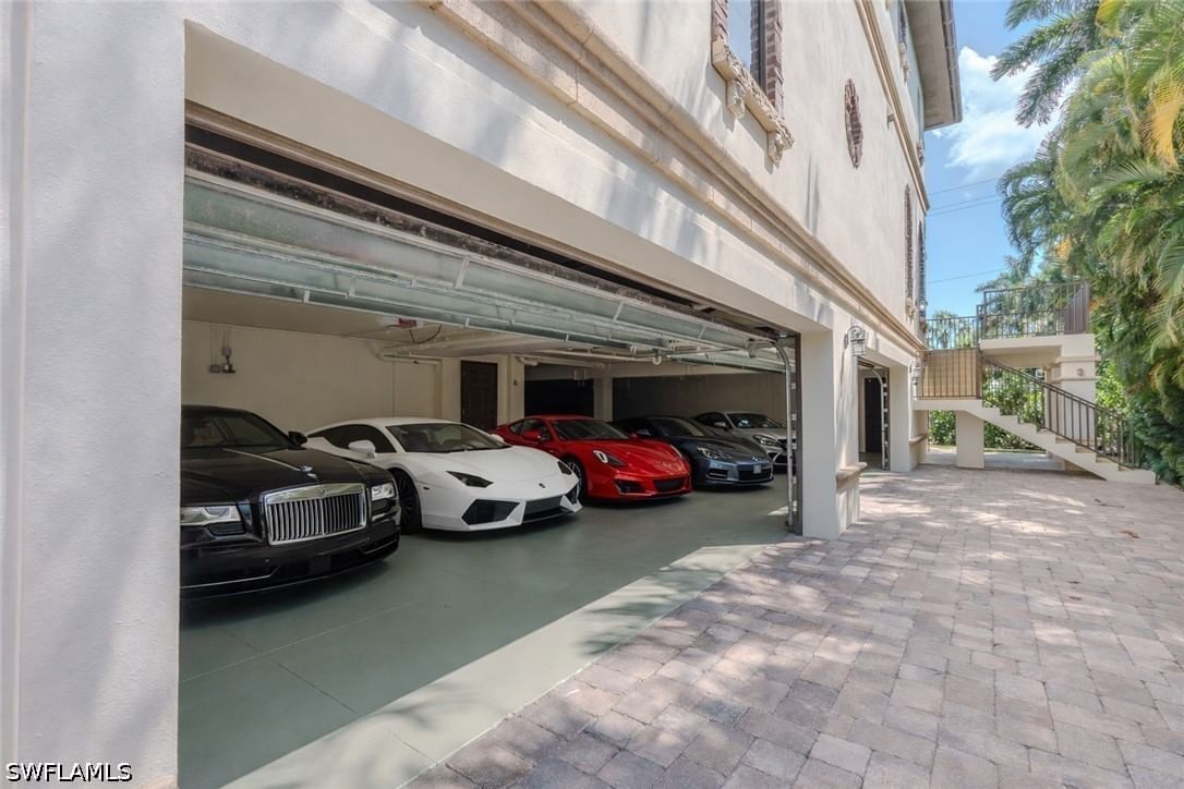 200 S Golf Drive, Naples, FL 34102 photo 3