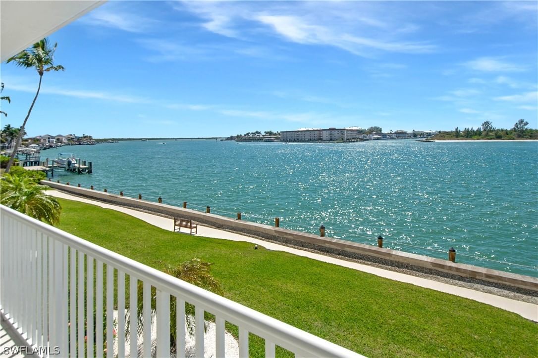 60 Pelican Street W #206, Naples, FL 34113 photo 4