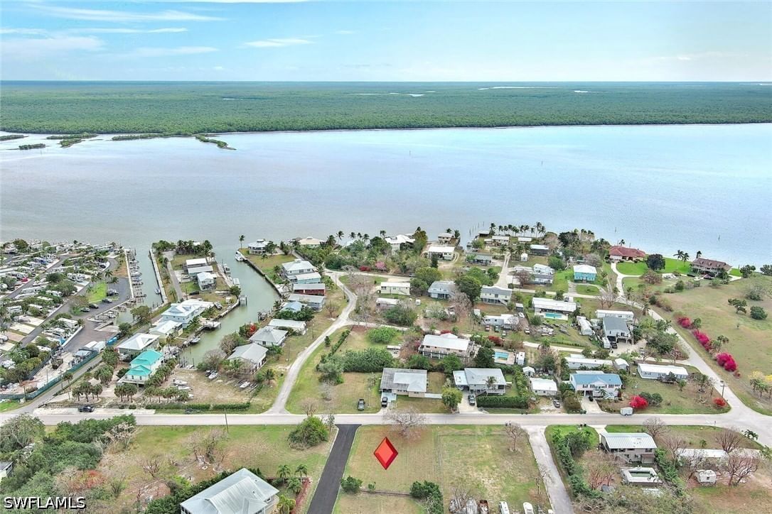261 Smallwood Drive, Chokoloskee, FL 34138 photo 3