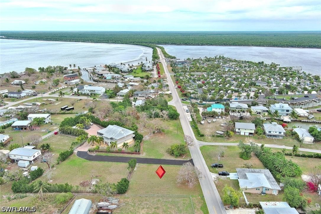 261 Smallwood Drive, Chokoloskee, FL 34138 photo 4