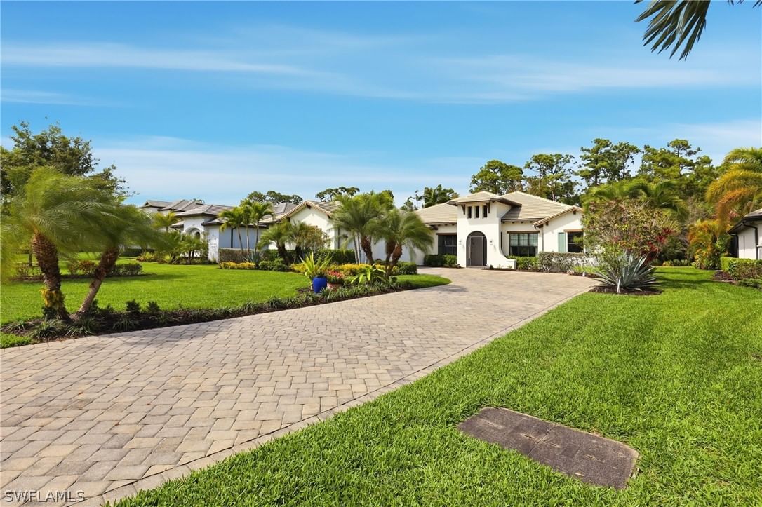 2303 Somerset Place, Naples, FL 34120 photo 4