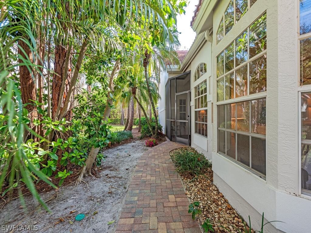 130 Amblewood Lane #8-801, Naples, FL 34105 photo 2