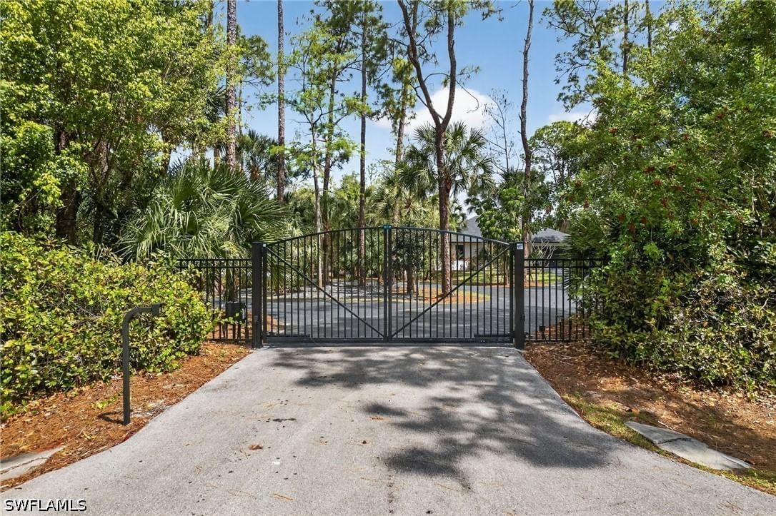 4075 1st Avenue SW, Naples, FL 34119 photo 3