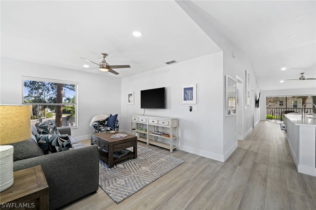 822 Gulf Pavilion Drive #201, Naples, FL 34108 photo 5
