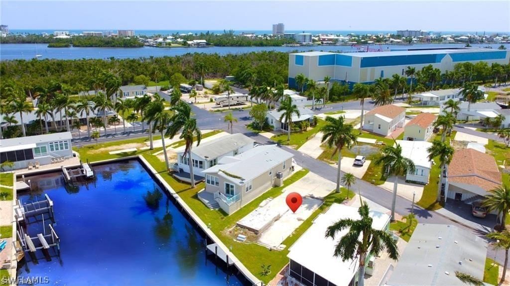 107 Blackbeard Way, Fort Myers Beach, FL 33931 photo 2