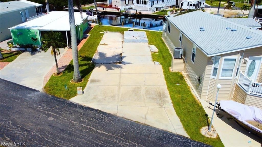 107 Blackbeard Way, Fort Myers Beach, FL 33931 photo 3