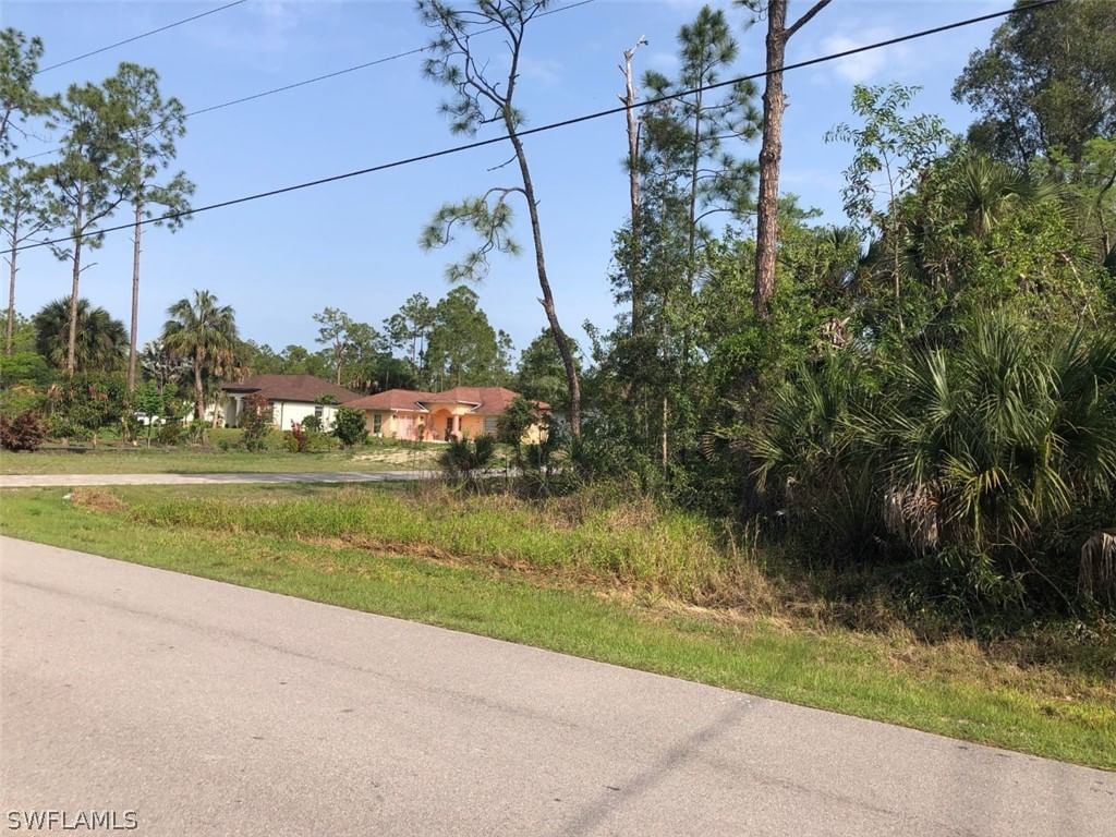 241 33rd Avenue NE, Naples, FL 34120 photo 4