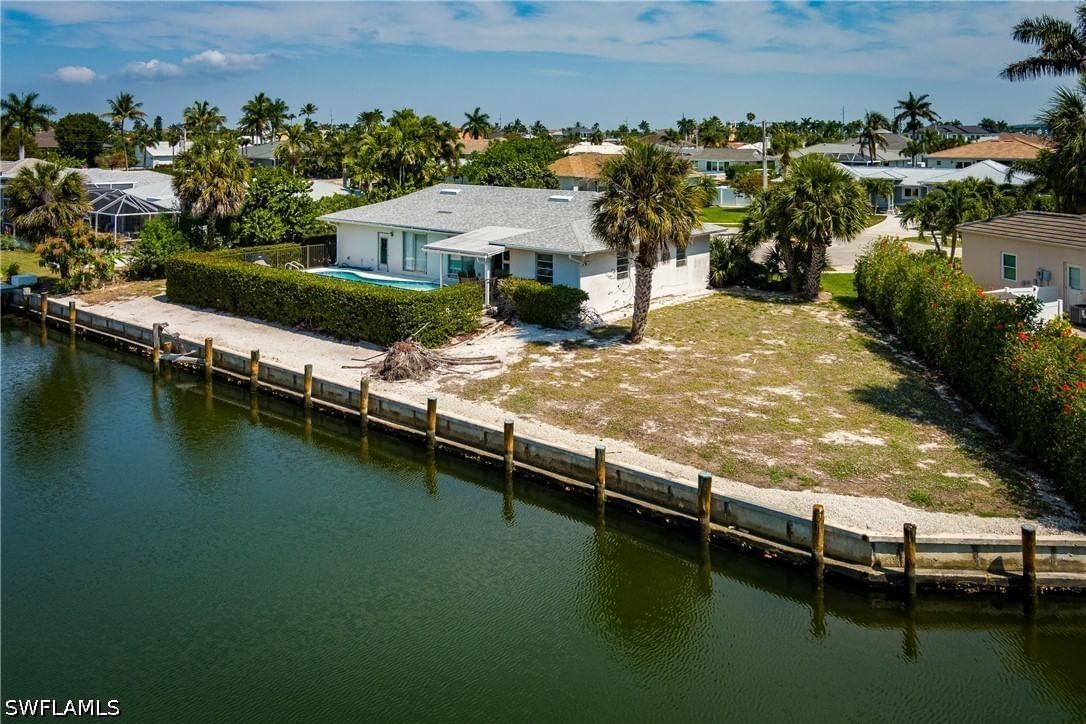 756 Apple Court, Marco Island, FL 34145 photo 2