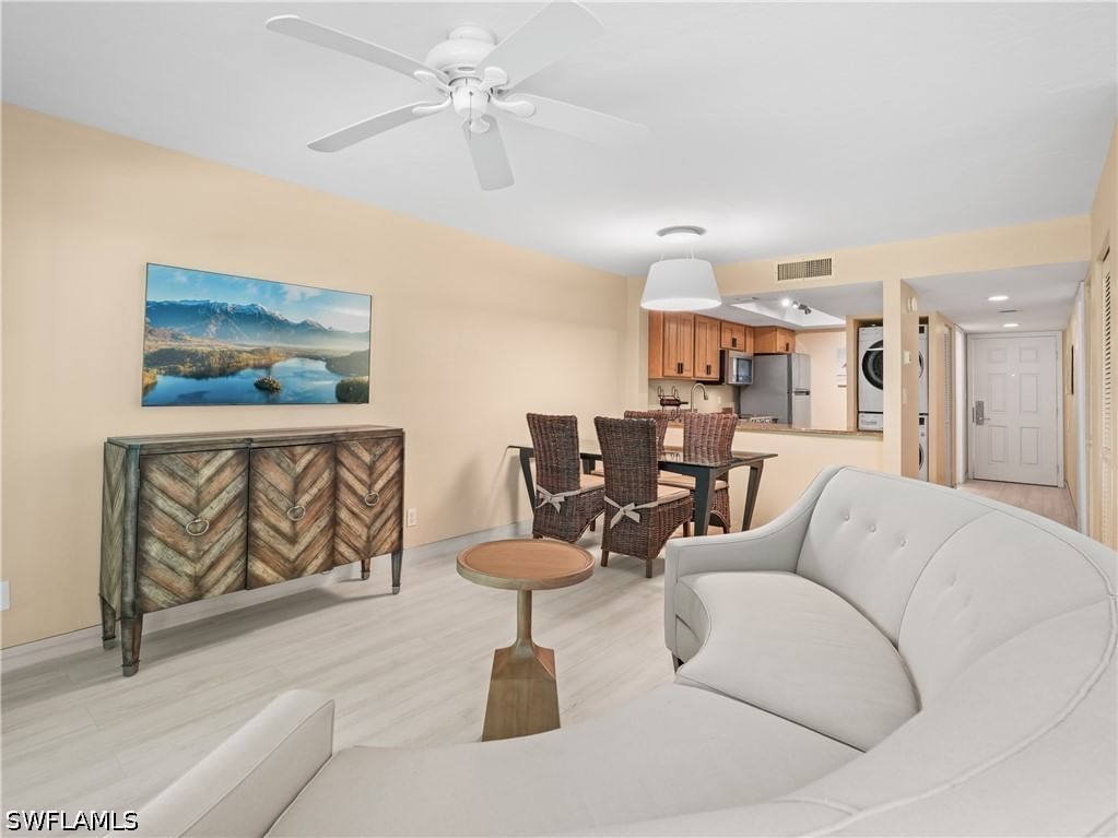 600 Neapolitan Way #127, Naples, FL 34103 photo 2