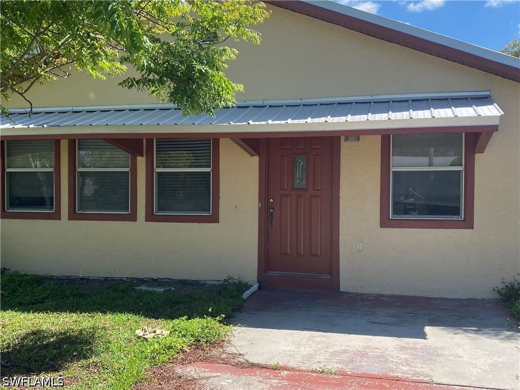 4014 N Edgewater Circle, Labelle, FL 33935 photo 2