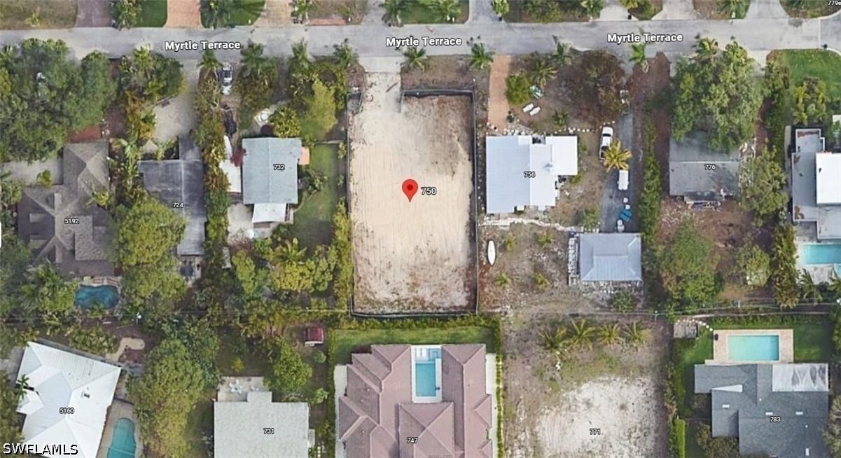 750 Myrtle Terrace, Naples, FL 34103 photo 2