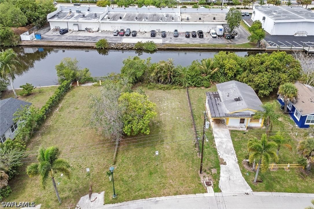 531 13th Street N, Naples, FL 34102 photo 2