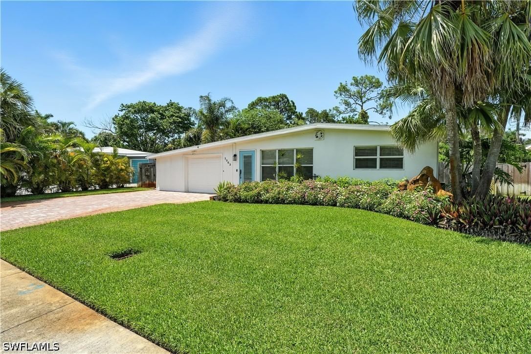 1063 22nd Avenue N, Naples, FL 34103 photo 2