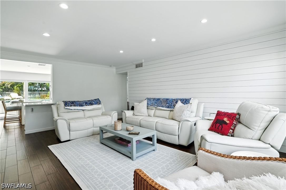 1063 22nd Avenue N, Naples, FL 34103 photo 4