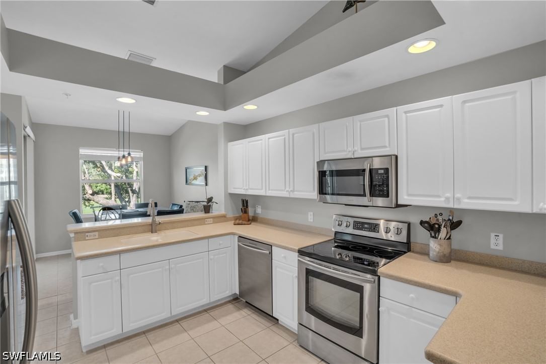 3435 Laurel Greens Lane S #202, Naples, FL 34119 photo 3