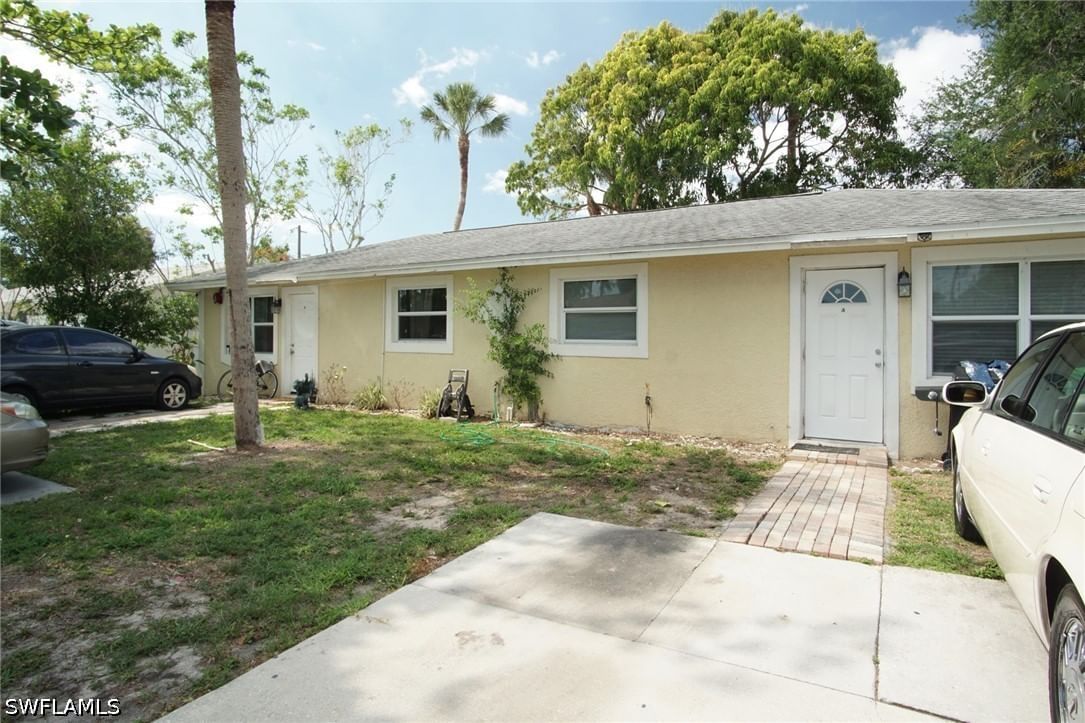 4107 Mindi Avenue, Naples, FL 34112 photo 2