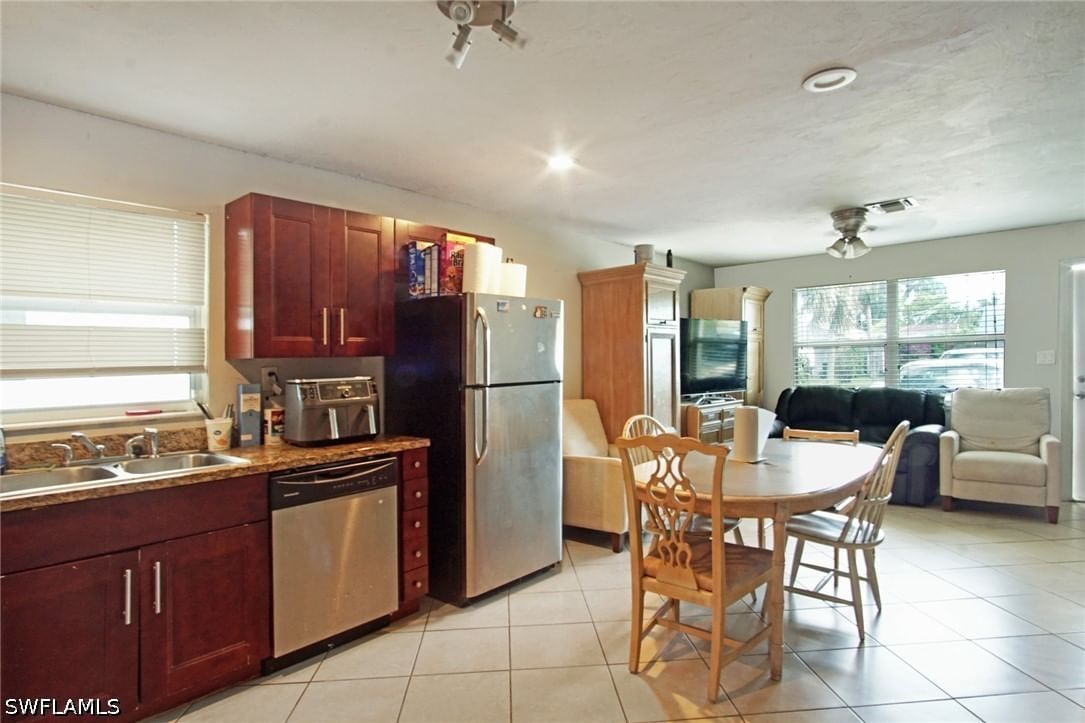 4107 Mindi Avenue, Naples, FL 34112 photo 5