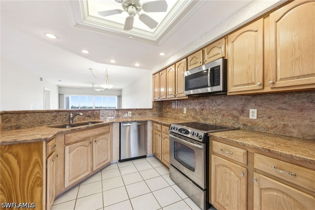 13105 Vanderbilt Drive #407, Naples, FL 34110 photo 3