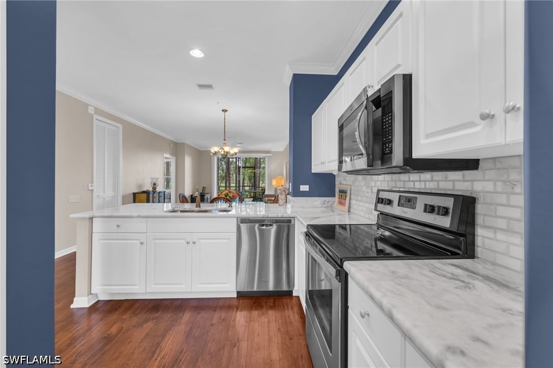 8253 Parkstone Place #106, Naples, FL 34120 photo 4