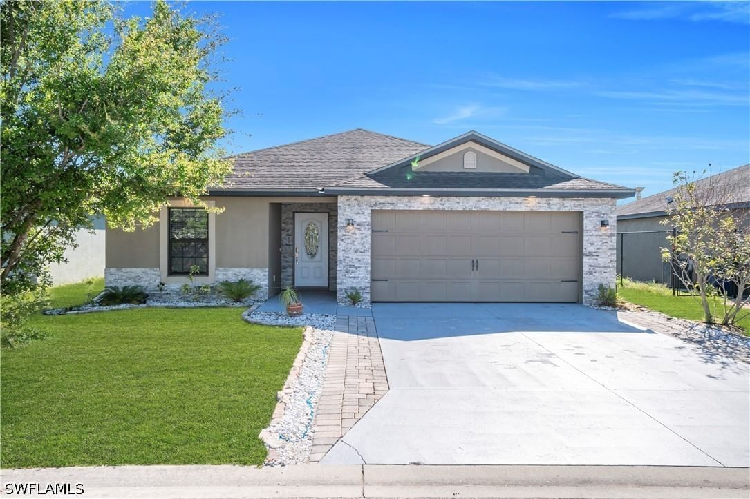 175 Shadowview Court, Lehigh Acres, FL 33974 photo 2