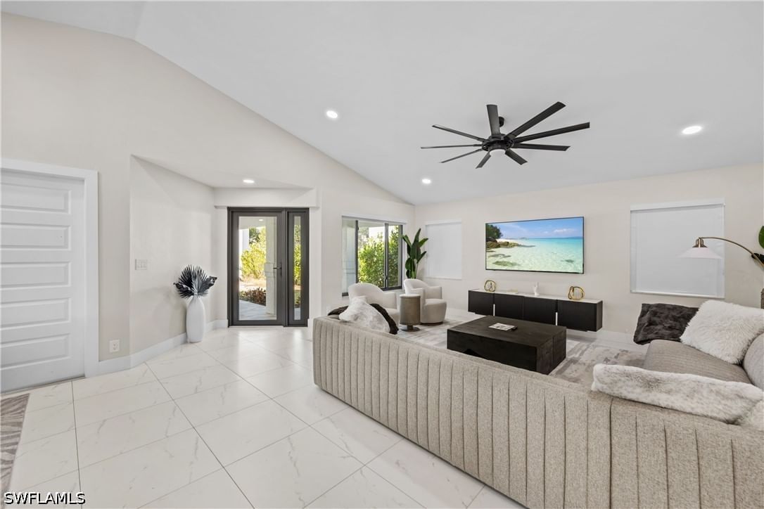 841 91st Avenue N, Naples, FL 34108 photo 4