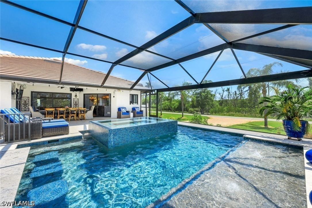 999 East Valley Drive, Bonita Springs, FL 34134 photo 2