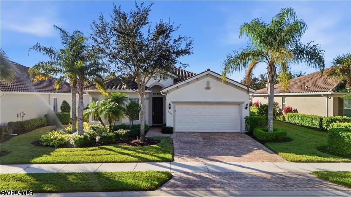 9328 Fieldstone Lane, Naples, FL 34120 photo 2