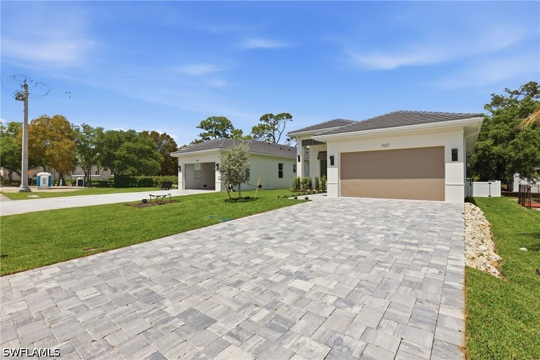 1027 Frank Whiteman Boulevard, Naples, FL 34103 photo 2