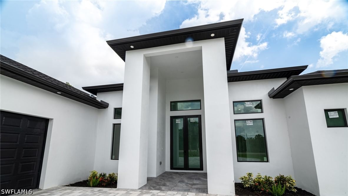 649 Golden Gate Boulevard E, Naples, FL 34120 photo 3