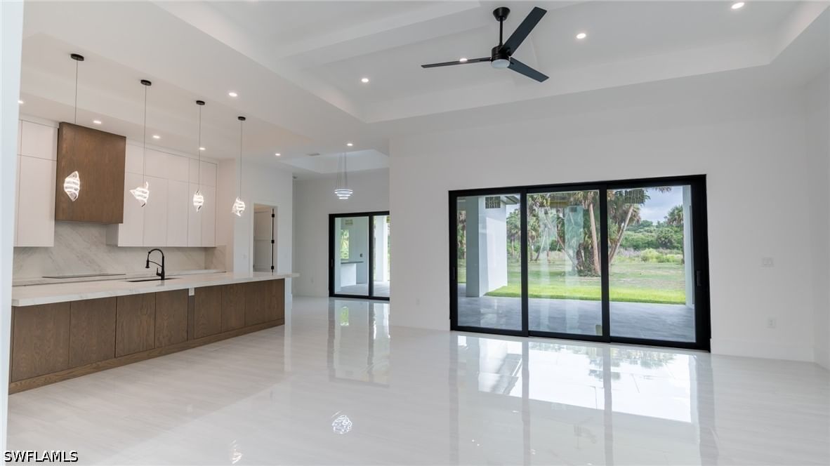 649 Golden Gate Boulevard E, Naples, FL 34120 photo 4