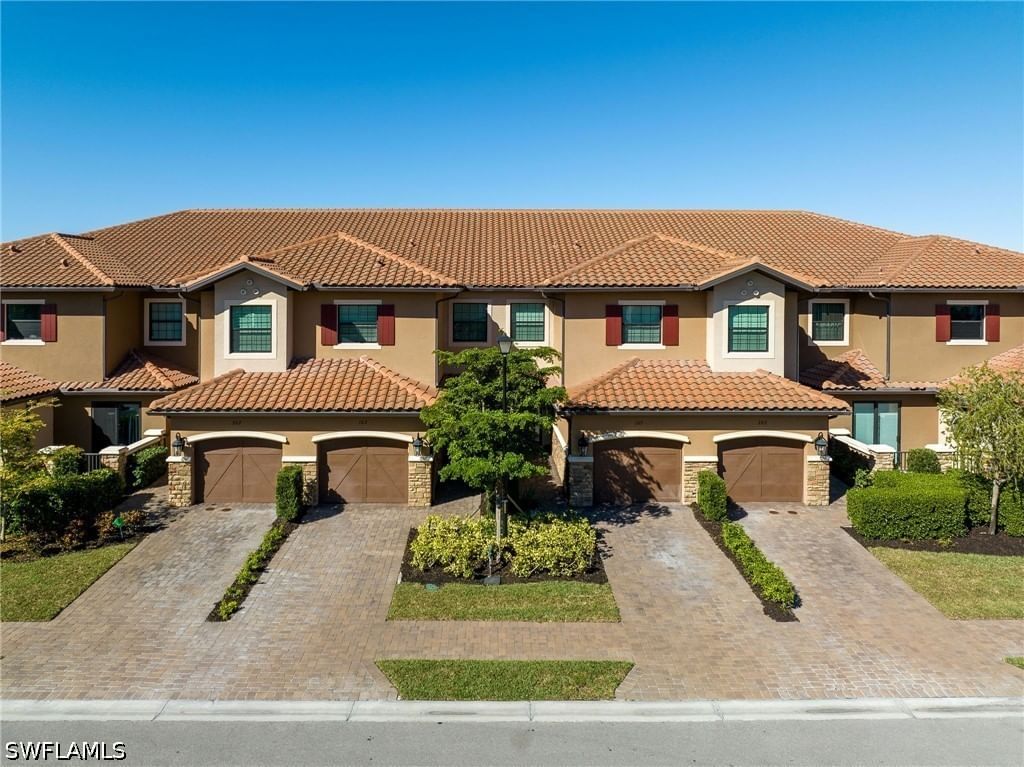 9650 Montelanico Loop #102, Naples, FL 34119 photo 2