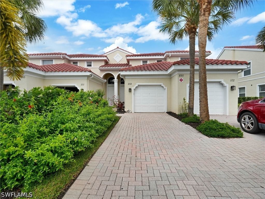895 Eastham Way #M202, Naples, FL 34104 photo 2