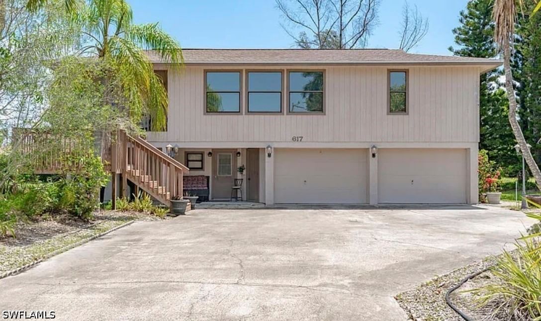 617 Somerset Court, Marco Island, FL 34145 photo 2