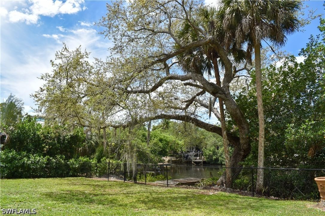 27213 Rio Vista Circle, Bonita Springs, FL 34135 photo 4