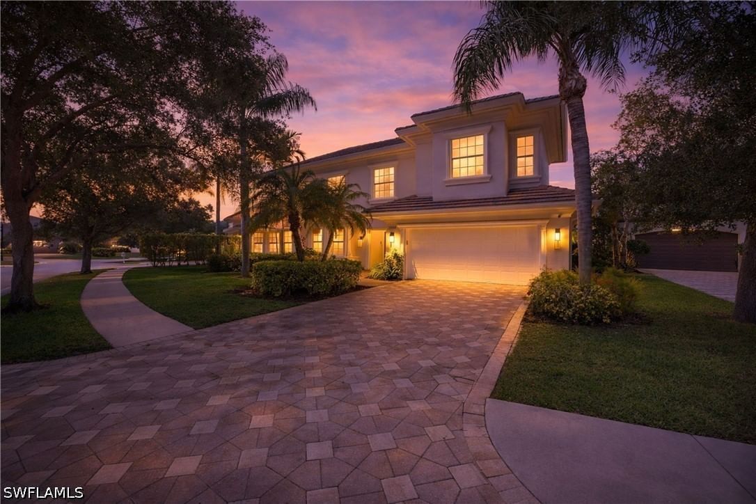 2844 Coco Lakes Drive, Naples, FL 34105 photo 2